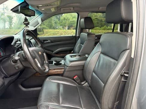 Used 2018 Chevrolet Tahoe LT w/ Luxury Package AWD/4WD image 19
