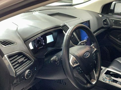 Certified 2022 Ford Edge Titanium w/ Class II Trailer Tow Package image 11