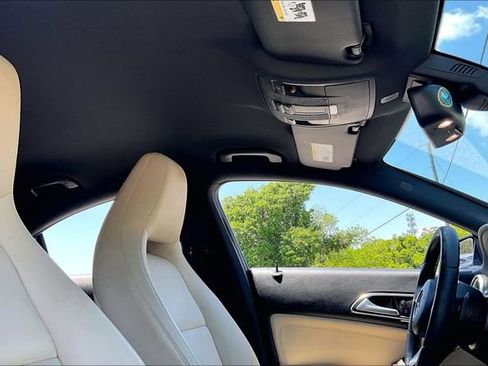 Used 2018 Mercedes-Benz CLA 250 image 28