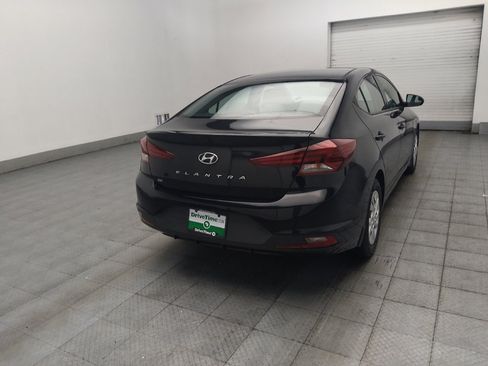 Used 2020 Hyundai Elantra SE FWD image 9
