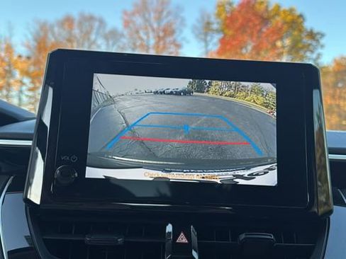 Used 2024 Toyota Corolla LE image 4