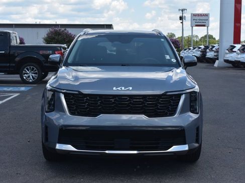 Used 2025 Kia Sorento S w/ Panoramic Sunroof Package FWD image 2