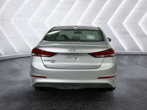 Used 2017 Hyundai Elantra SE image 5
