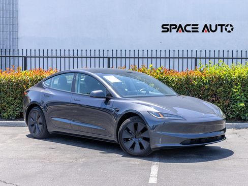 Used 2025 Tesla Model 3 Long Range RWD image 1