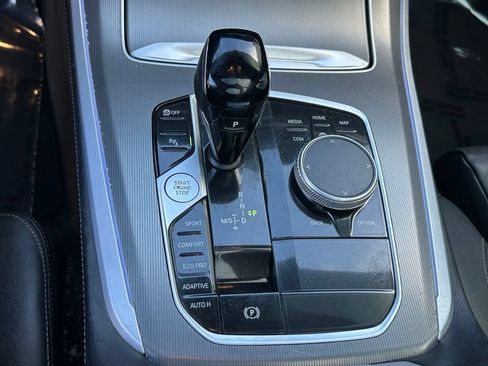 Used 2022 BMW X5 sDrive40i w/ M Sport Package RWD image 60