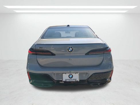 New 2026 BMW 760i xDrive w/ Premium Package AWD/4WD image 5