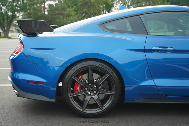 Used 2021 Ford Mustang Shelby GT500 w/ Carbon Fiber Track Pack RWD image 10