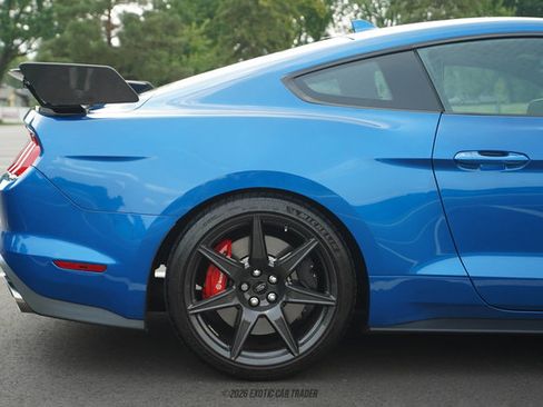 Used 2021 Ford Mustang Shelby GT500 w/ Carbon Fiber Track Pack RWD image 10