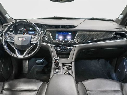 Used 2020 Cadillac XT6 Premium Luxury image 12