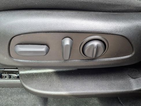 Used 2022 Chevrolet Traverse LT image 15