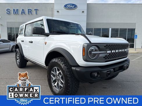 Used 2025 Ford Bronco Badlands image 1