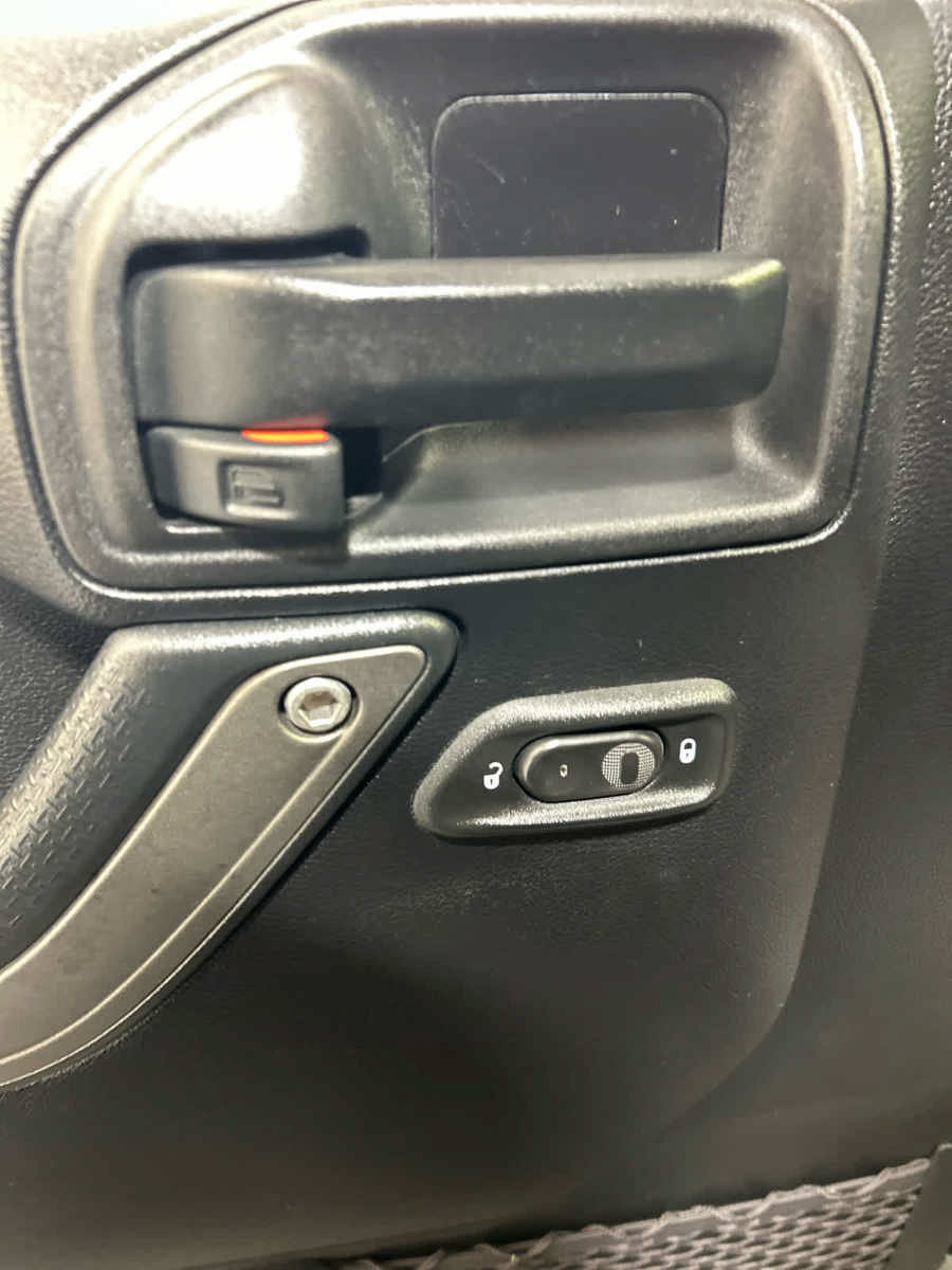 Used 2016 Jeep Wrangler Sport w/ Quick Order Package 23S AWD/4WD image 22
