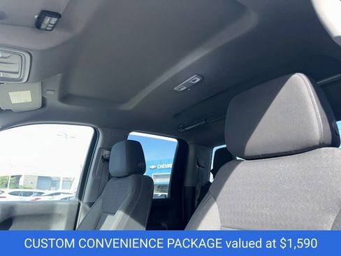 Used 2024 Chevrolet Silverado 2500 Custom w/ Custom Convenience Package image 3