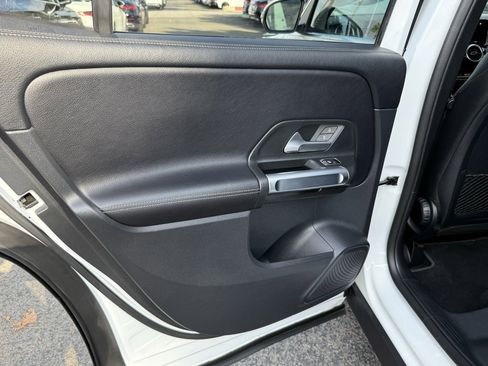 Certified 2022 Mercedes-Benz GLB 250 image 23