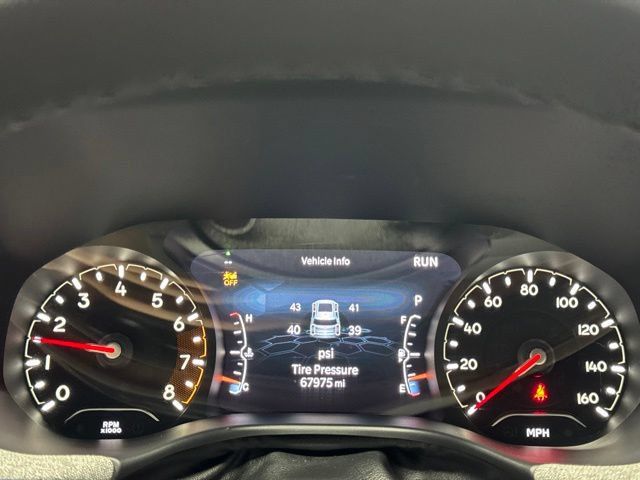 Used 2024 Jeep Compass Latitude w/ Altitude Special Edition AWD/4WD image 8