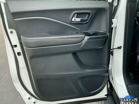 Used 2025 Honda Ridgeline Black Edition image 32
