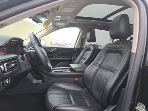 Used 2024 Lincoln Aviator Reserve image 11