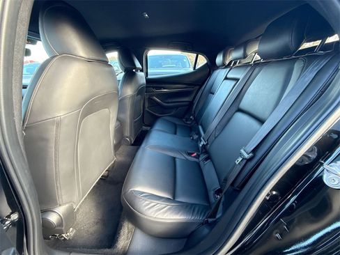Used 2021 MAZDA MAZDA3 s image 24