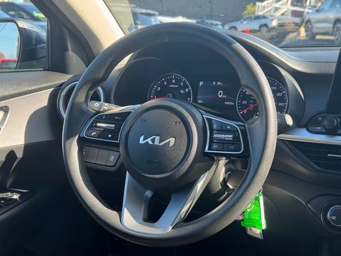 Used 2024 Kia Forte LXS FWD image 17
