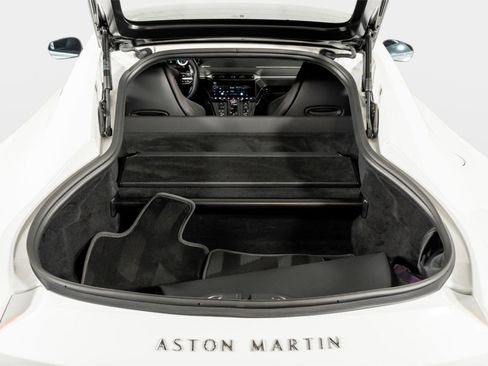 Used 2025 Aston Martin V8 Vantage Coupe RWD image 46