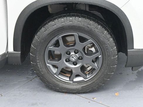 Used 2024 Honda Pilot TrailSport image 41
