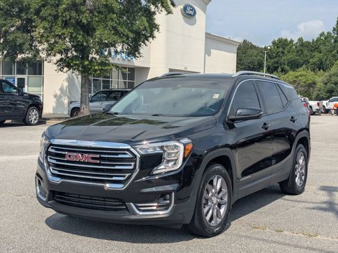Used 2024 GMC Terrain SLT FWD image 7