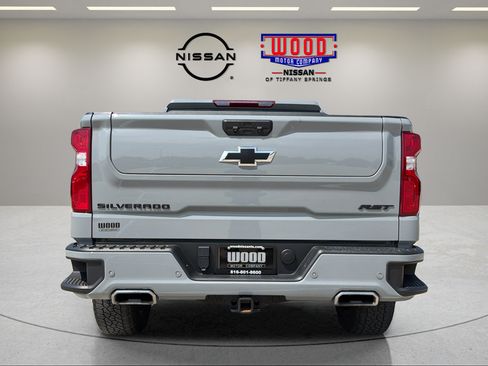 Used 2025 Chevrolet Silverado 1500 RST AWD/4WD image 3