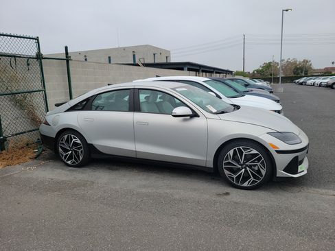 Certified 2023 Hyundai Ioniq 6 SEL RWD image 4
