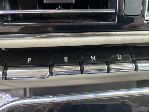 Used 2019 Lincoln Navigator Select w/ Cargo Package RWD image 17