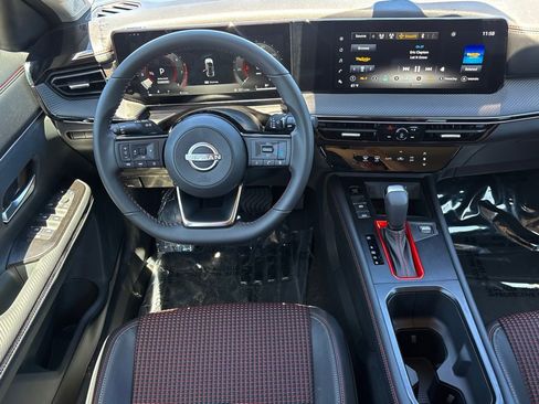 New 2025 Nissan Kicks SR image 17