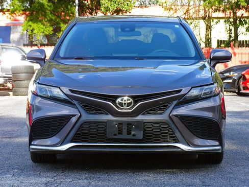 Used 2022 Toyota Camry SE w/ Cold Weather Package FWD image 7