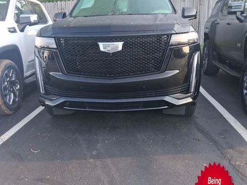 Certified 2024 Cadillac Escalade Sport Platinum w/ LPO, ONYX Package AWD/4WD image 1