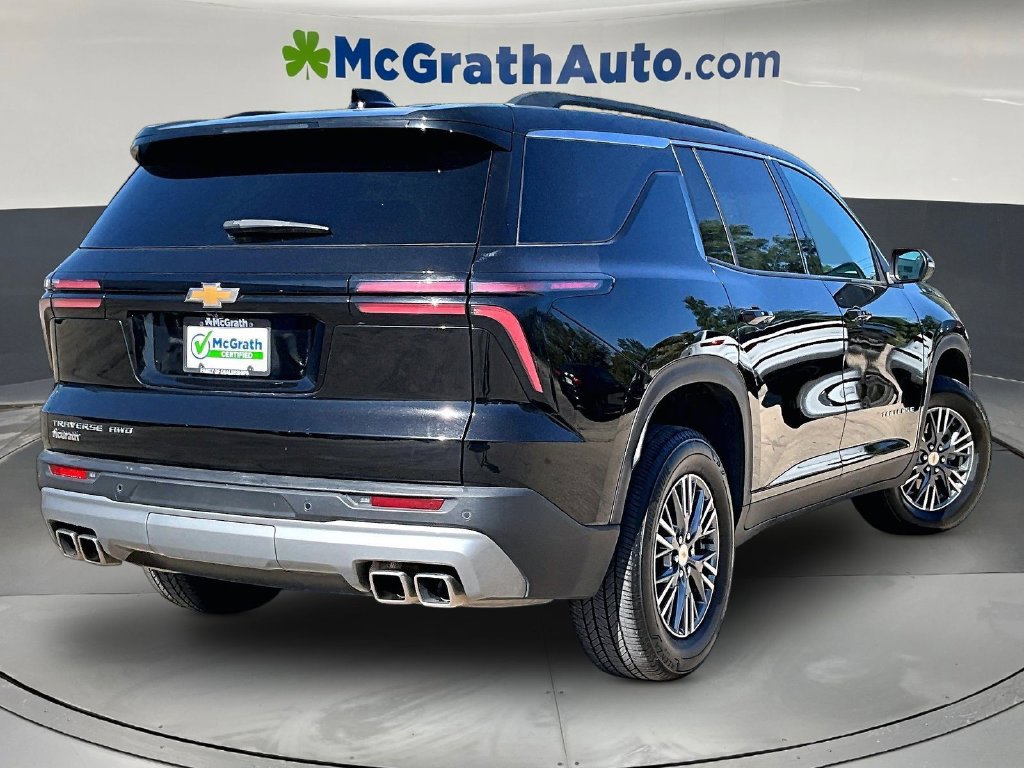 Used 2025 Chevrolet Traverse LT AWD/4WD image 7