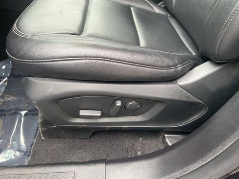 Certified 2020 Ford Explorer XLT w/ Equipment Group 202A image 8