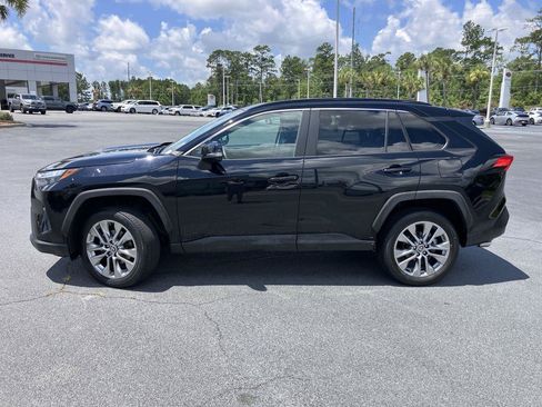 Used 2022 Toyota RAV4 XLE Premium FWD image 2