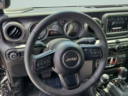 Used 2023 Jeep Wrangler Sport AWD/4WD image 12