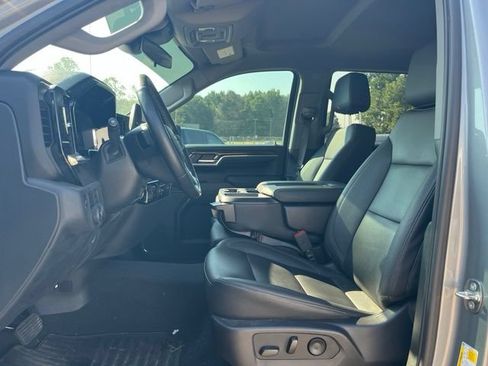 Used 2024 Chevrolet Silverado 1500 LT w/ Leather Package RWD image 7
