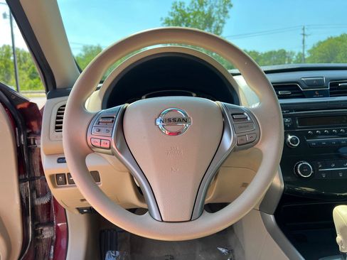 Used 2014 Nissan Altima 2.5 S FWD image 19