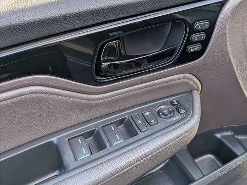 Used 2019 Honda Odyssey Elite image 16
