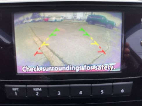 Used 2017 Nissan Rogue S image 23