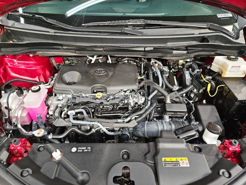 Used 2024 Toyota Sienna LE image 19