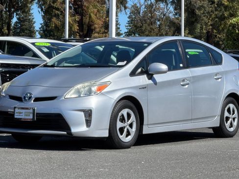 Used 2014 Toyota Prius Three FWD image 9