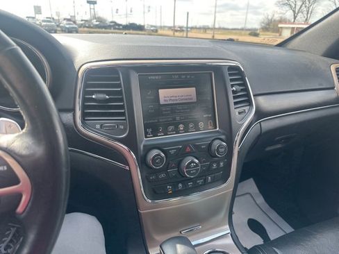 Used 2016 Jeep Grand Cherokee Limited w/ Luxury Group II image 38