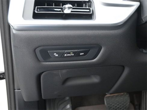 New 2026 BMW X5 xDrive40i w/ Parking Assistance Package image 21