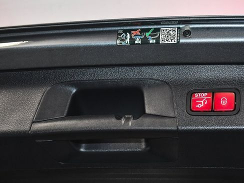 Used 2025 Mercedes-Benz GLS 450 4MATIC image 67