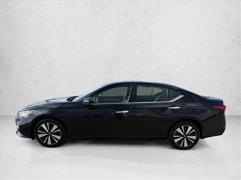 Used 2019 Nissan Altima 2.5 SV FWD image 9