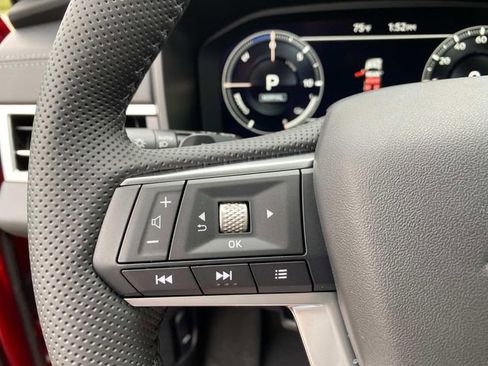 New 2025 Mitsubishi Outlander 4WD Plug-In Hybrid image 18