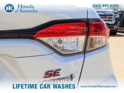 Used 2024 Toyota Corolla SE FWD image 5