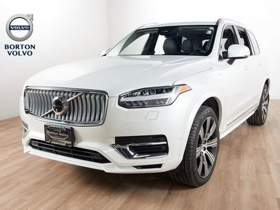Used 2025 Volvo XC90 T8 Ultra w/ Lounge Package