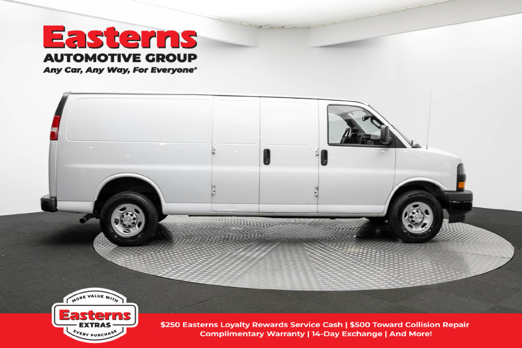 Used 2019 Chevrolet Express 2500 Extended RWD image 5